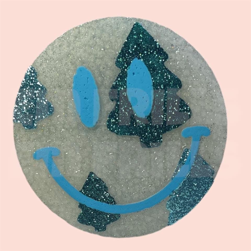 Christmas Tree Smiley Face Silicone Freshie Mold - Red River Mold Co