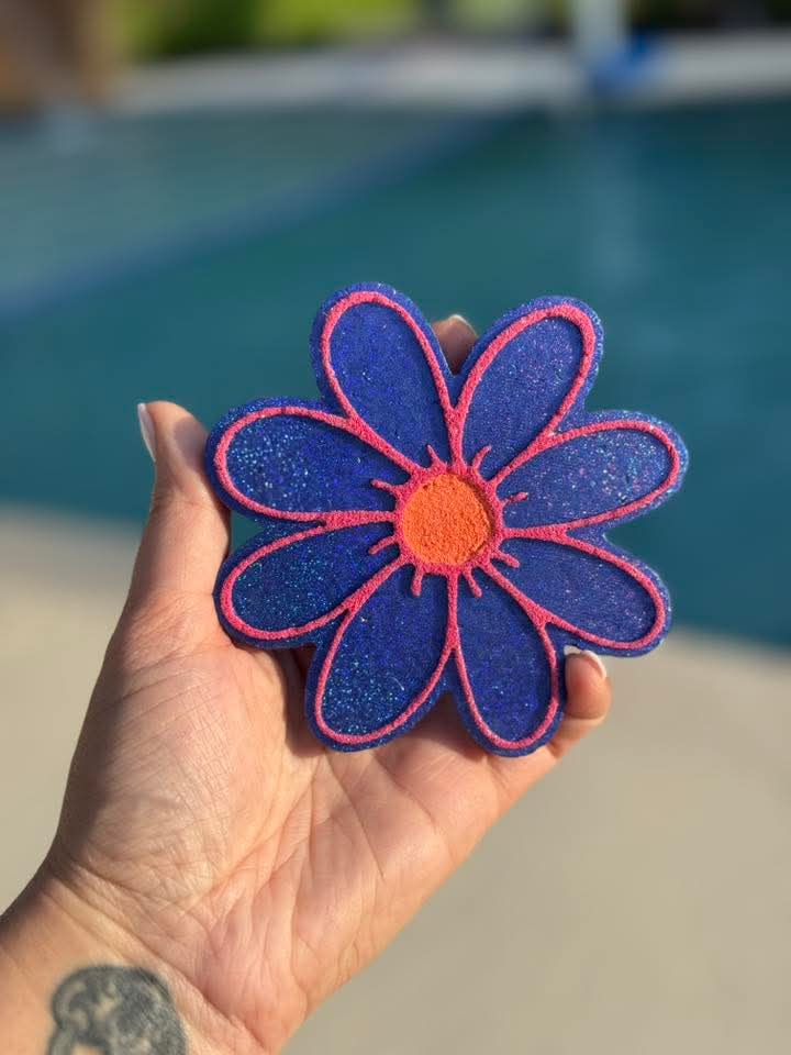 Daisy Flower Silicone Freshie Mold - Red River Mold Co