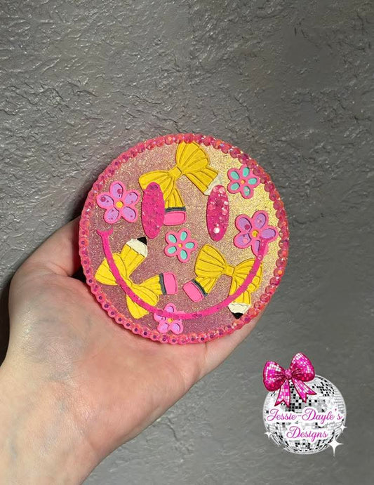 Floral Pencil Bow Smiley 4 in Round Mold Insert - Red River Mold Co