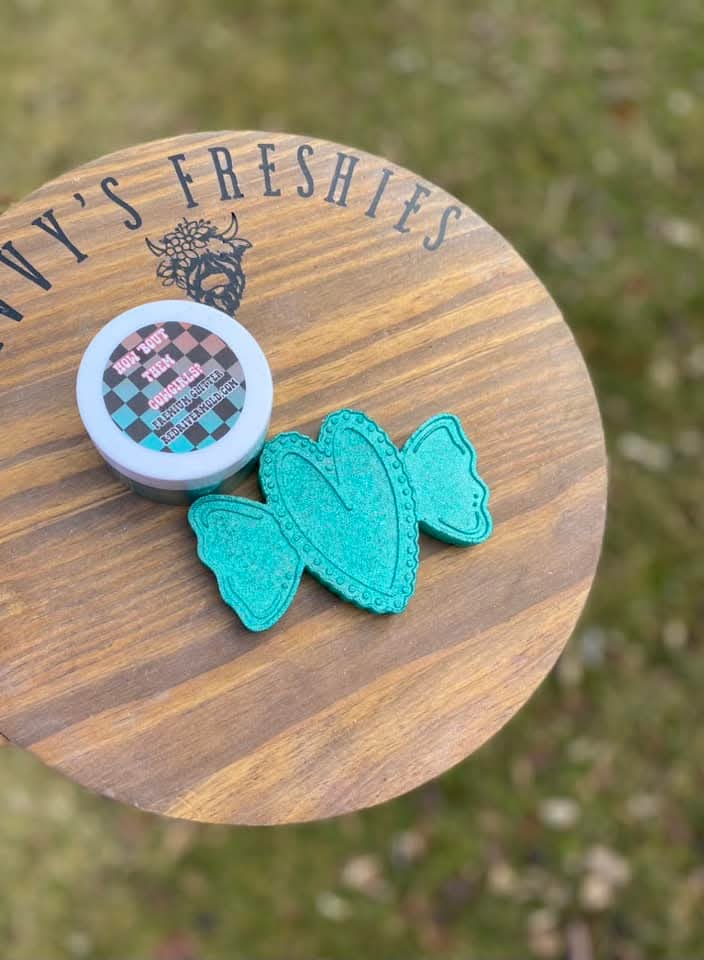 How ‘bout them cowgirls? Premium Fine Glitter (1/128) Holographic - Red River Mold Co