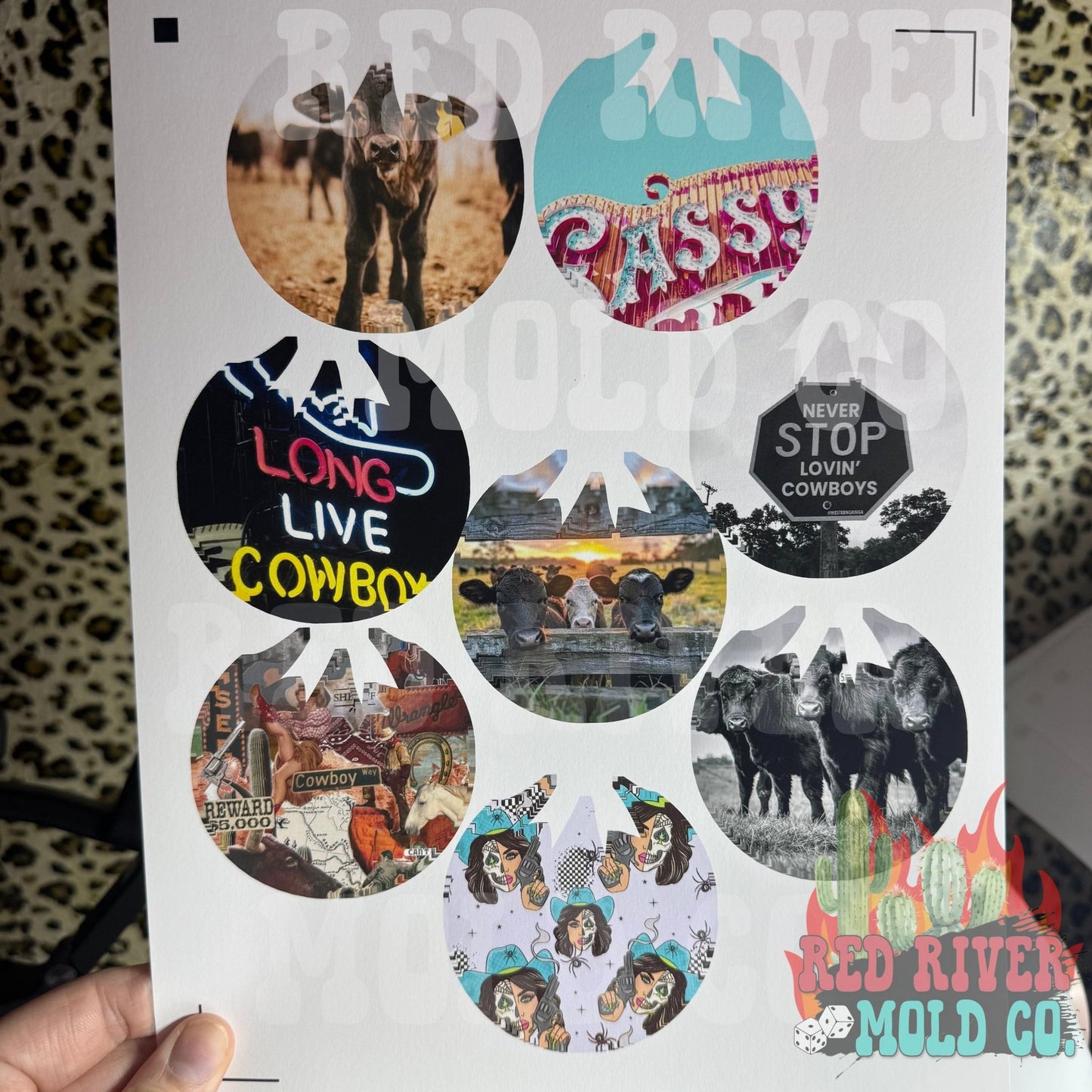 Ramblin Darlin Circle Jewelry Frame with a bow cardstock grab bag - Red River Mold Co