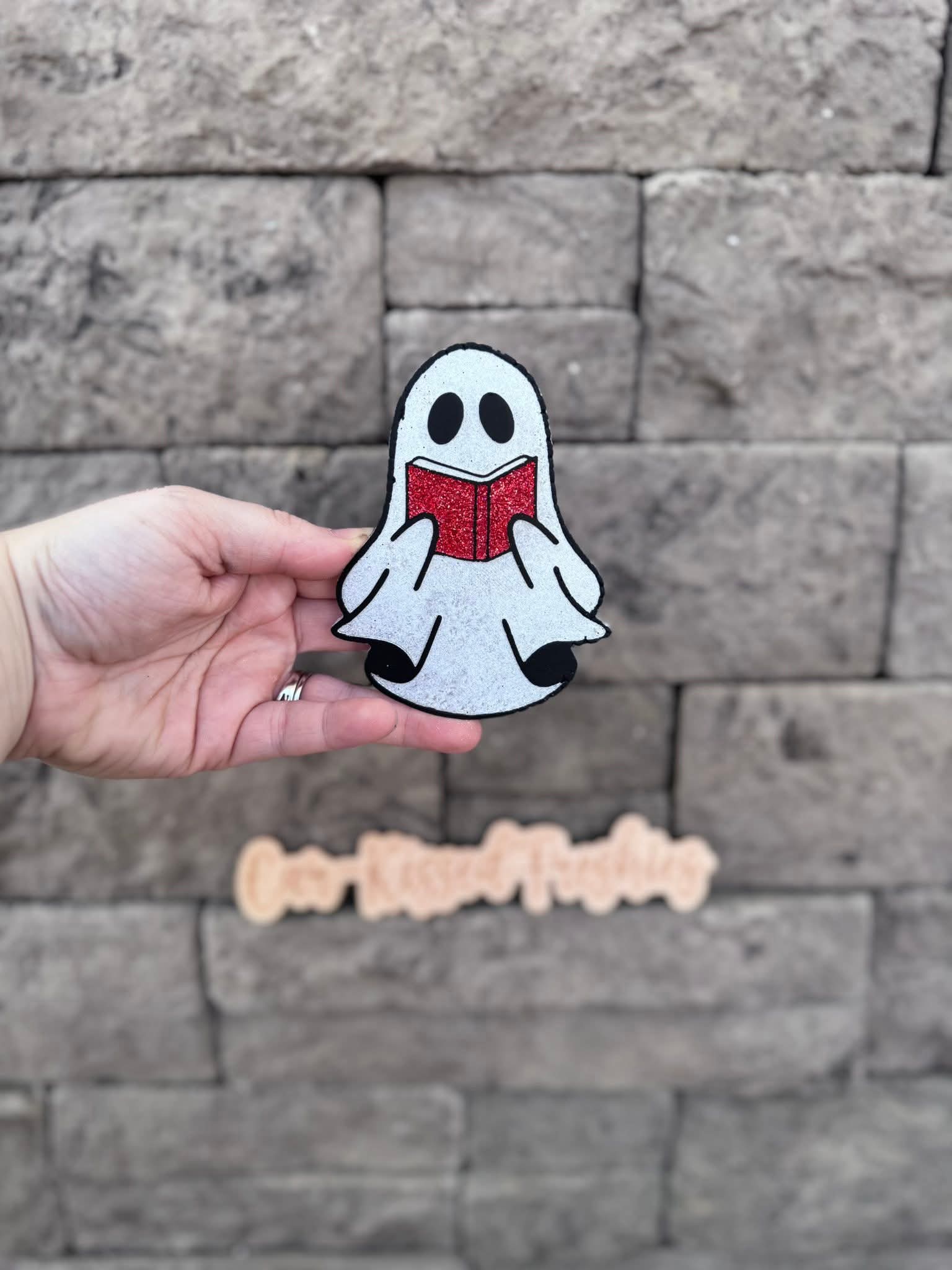 Reading Ghost Silicone Freshie Mold - Red River Mold Co