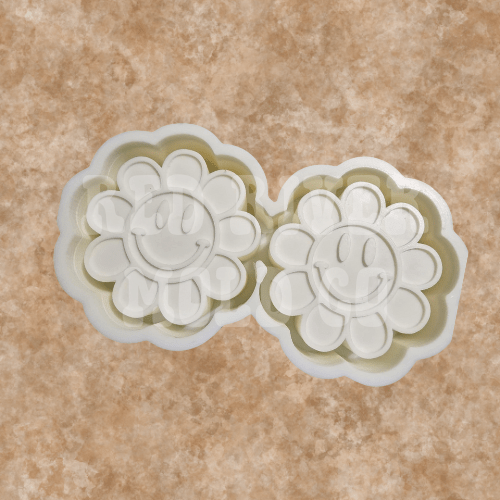 Smiley Flower Double Vent Silicone Freshie/ Wax Melt Mold - Red River Mold Co