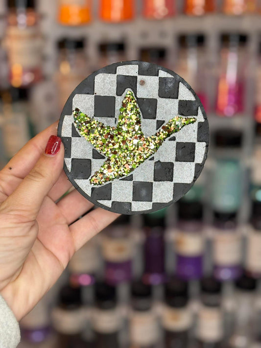 Checkered circle Flying Duck 4 in Round Mold Insert - Red River Mold Co